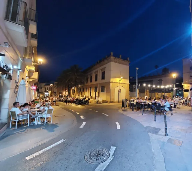VENTA DE VIVIENDA + LOCAL - RESTAURANTE EN CENTRO HISTÓRICO — 22
