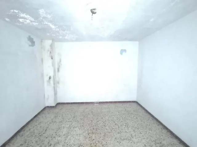 Casa independiente de 4 dormitorios con amplio patio en San García – Algeciras | Sin comisión — 9