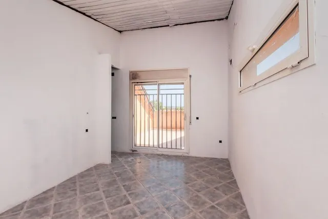 Casa independiente para reformar con vistas a la montaña en Olivella — 12