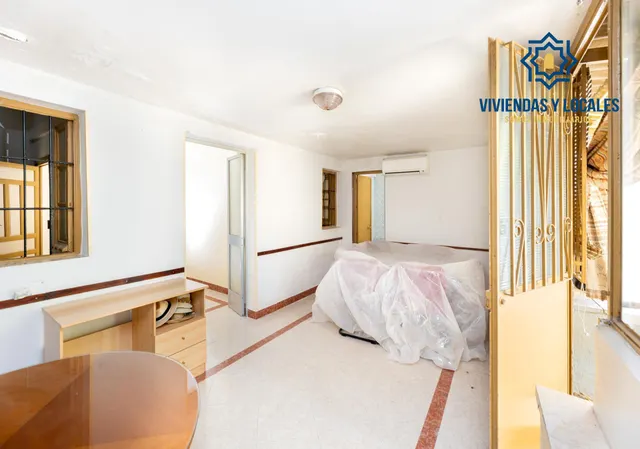 ¡CASA EN UNA SOLA PLANTA, CREA TU VIVIENDA IDEAL EN ALBOLOTE! Casa en una sola planta con patio, garaje y un gran potencial. — 6