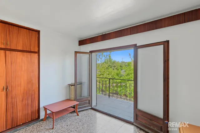 Girona, Domeny | Gran Oportunidad: Edificio de 702 m2 con Taller, Vivienda y Patio — 14