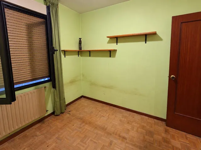 Piso con garaje, balcón y salón en dos alturas en la calle rosal, Oviedo — 21