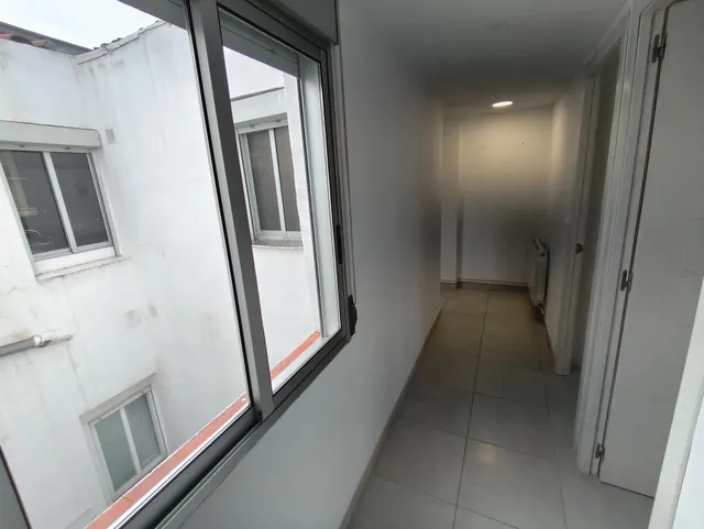 Piso de 72m2 útiles. Distribuido en tres dormitorios, salón, cocina y baño — 18