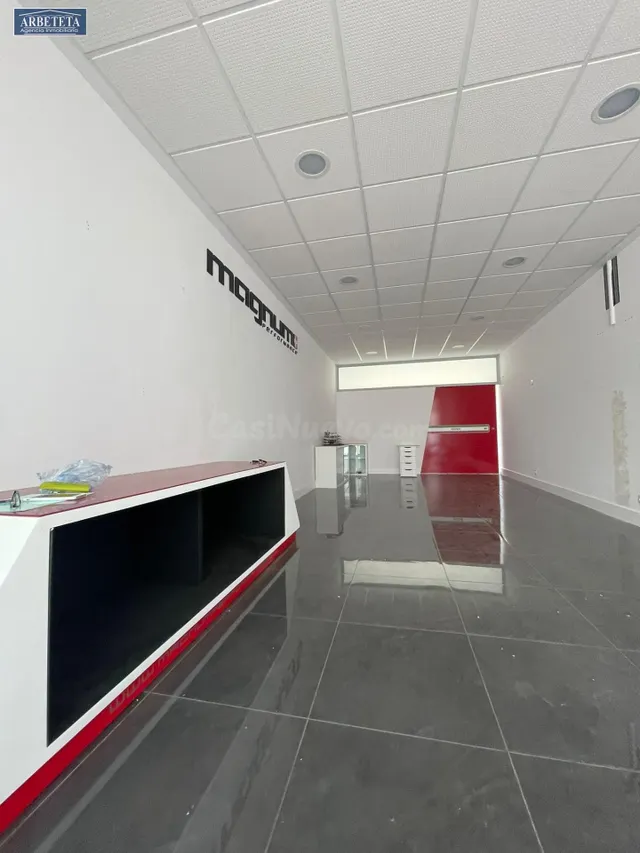INMOBILIARIA ARBETETA ALQUILA LOCAL COMERCIAL EN PLENO CENTR - foto 4
