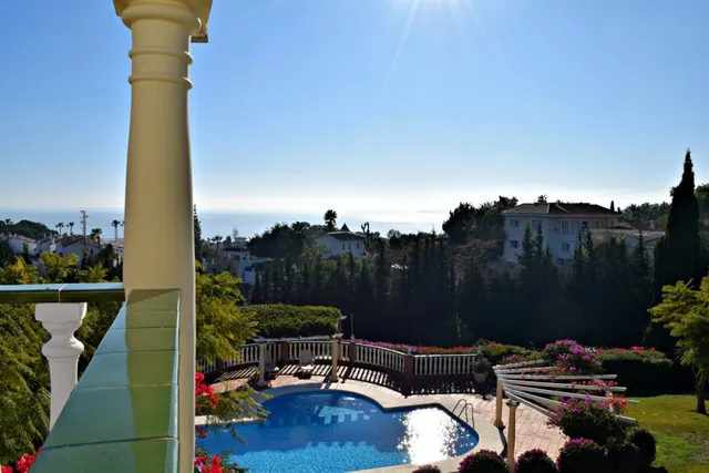 Espectacular villa de 800m2 con preciosas vistas panorámicas al mar en Benalmádena — 34