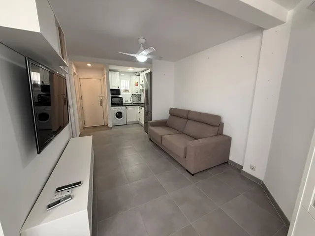 Acogedor Piso Reformado en Benidorm - ¡Tu Refugio Ideal! — 4