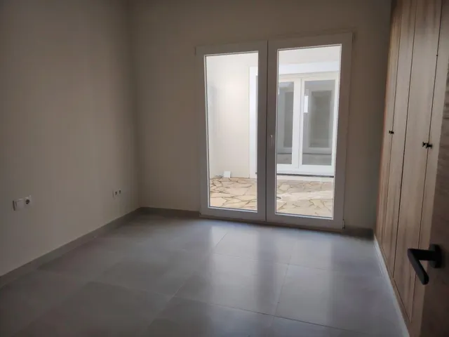 Chalet reformado situado a 2 km de la población — 43