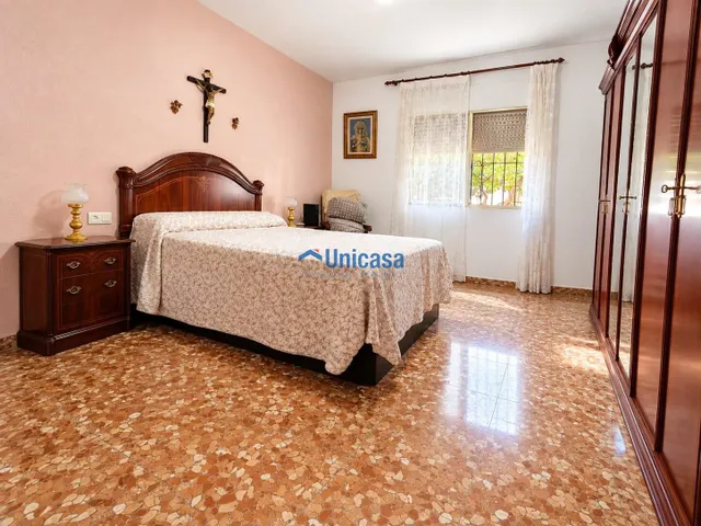CHALET INDEPENDIENTE · 2 VIVIENDAS · PARCELA DE 422 M2 — 19