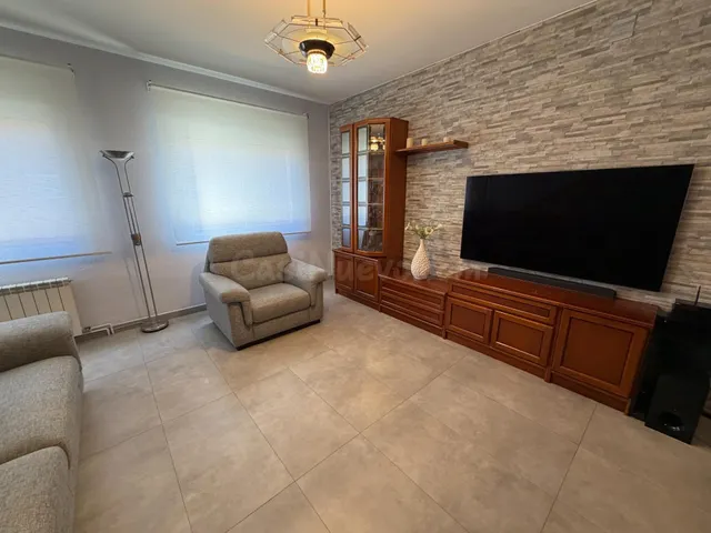CASA ADOSSADA A ROC BLAC - PER ENTRAR A VIURE - - foto 4