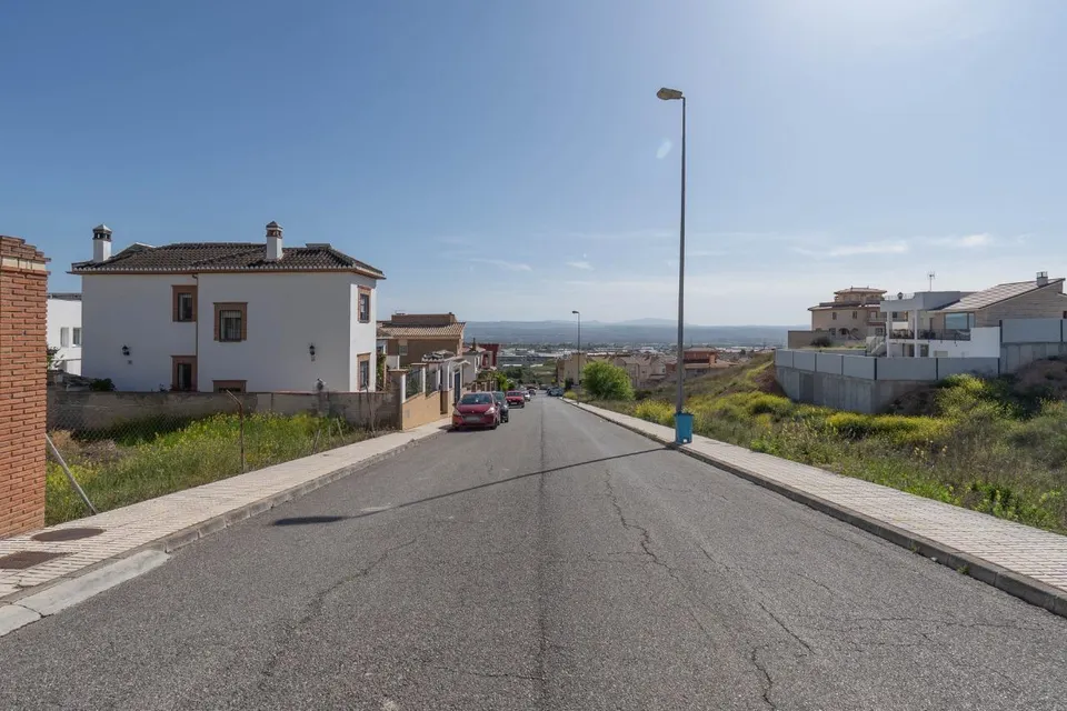 Terreno urbano en Vista Alegre, Peligros