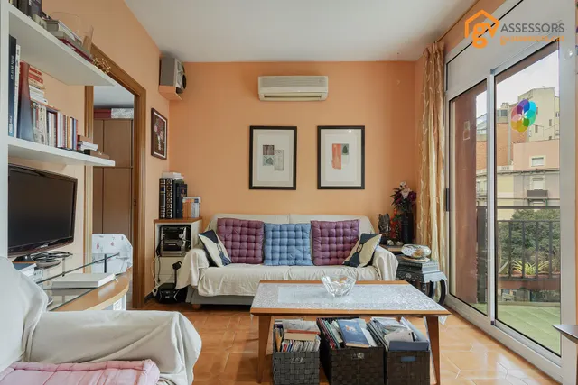 3 HAB, 3 BALCONES Y ASCENSOR - foto 4