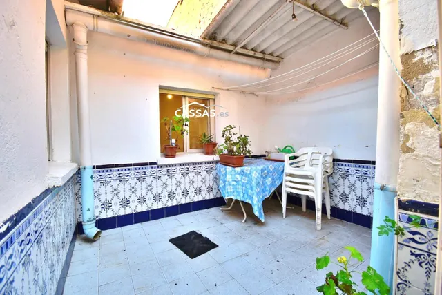 ZONA CENTRO - PLAZA HABANA. Casa baja de 3 habitaciones y pa - foto 2