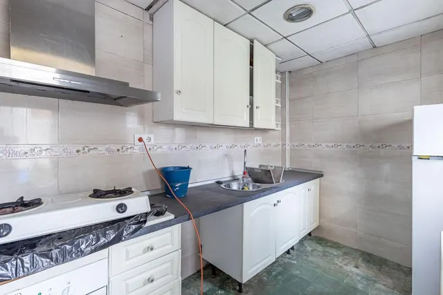 Casa con Parcela a Reformar en Granada — 8