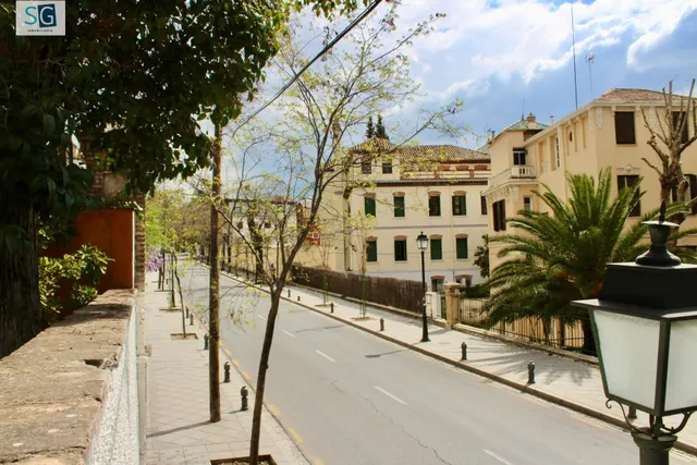 GRANADA — 28