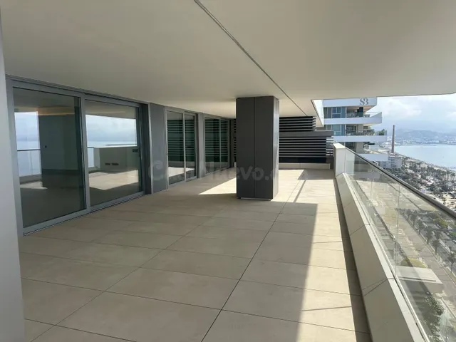 Exclusivo Apartamento de Lujo de 4 Dormitorios en Málaga Towers Vision | Vistas Infinitas al Mar Mediterráneo, Primera Linea de Playa — 4
