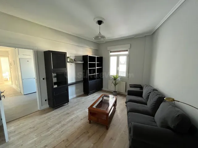 Se alquila bonita vivienda por temporadas en zona Miribilla