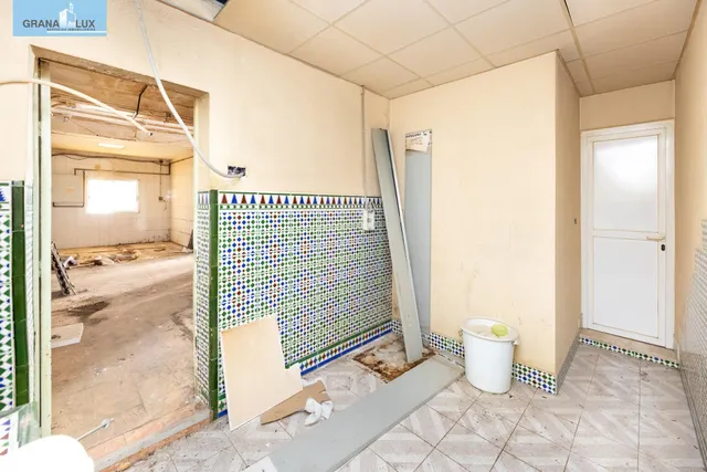 Local + vivienda en Avda. Cadiz — 45