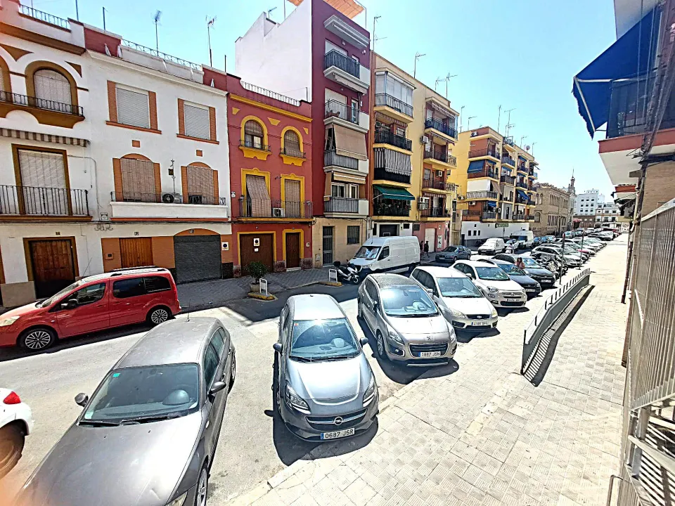 PUERTA OSARIO-SANTA JUSTA: LOCAL COMERCIAL EN ZONA DE PUERTA OSARIO SANTA JUSTA.