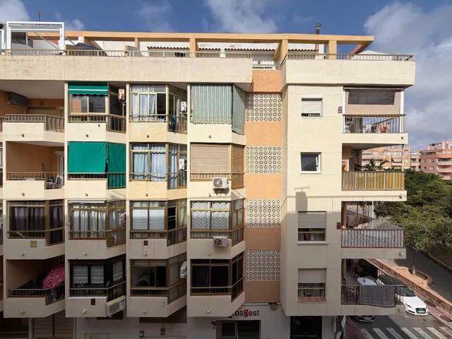 Apartamento 2 habitaciones 79m² en venta - Estacion de autobuses — 25