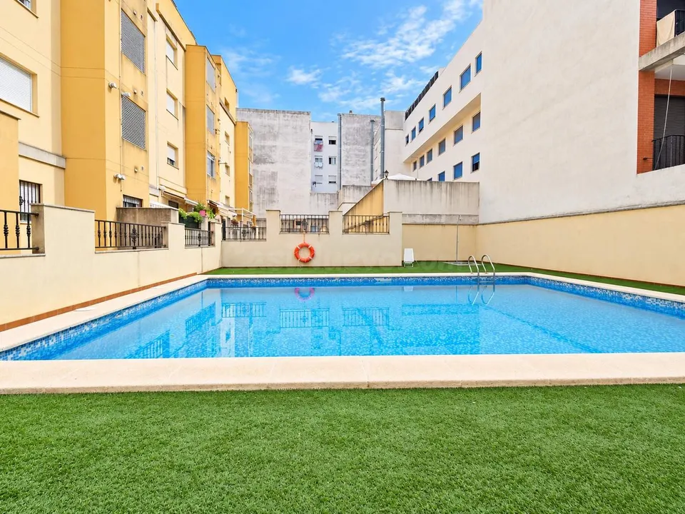 Vivienda de 3 dormitorios con piscina