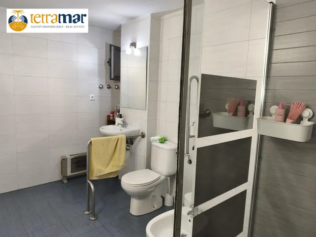 Estupendo piso en venta en sant boi con ascensor y parking incluido en precio — 19