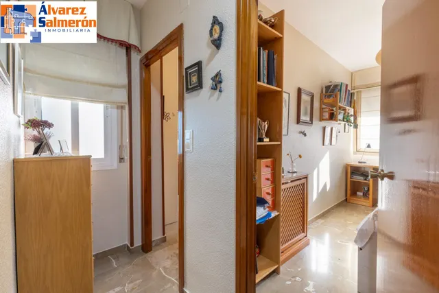 Amplio y luminoso piso de 3 dormitorios listo para entrar a vivir junto al metro de Albolote — 32