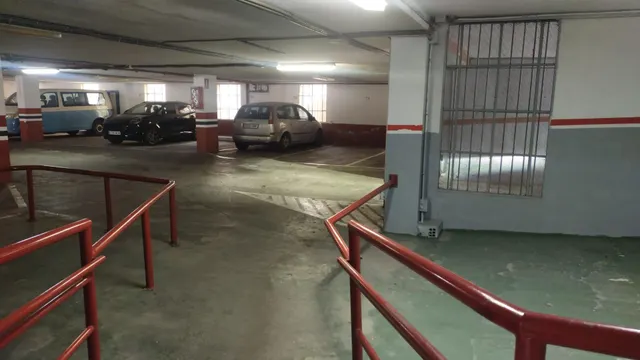 plazas de aparcamiento — 6