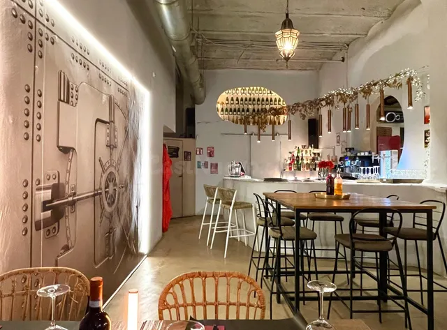 Figueres, Centro: TRASPASO de restaurante temático único - L - foto 3