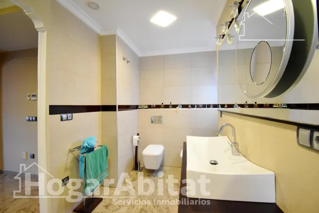 ESPECTACULAR CHALET CON PISCINA, GARAJE, TERRAZA Y ASCENSOR — 48