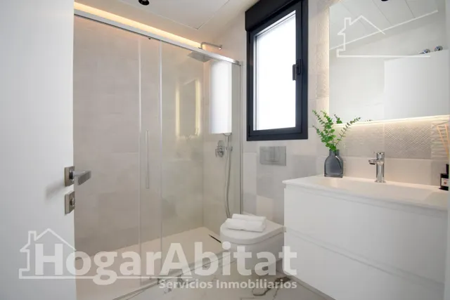 CHALET NUEVO CON PISCINA, GARAJE Y TERRAZA — 49