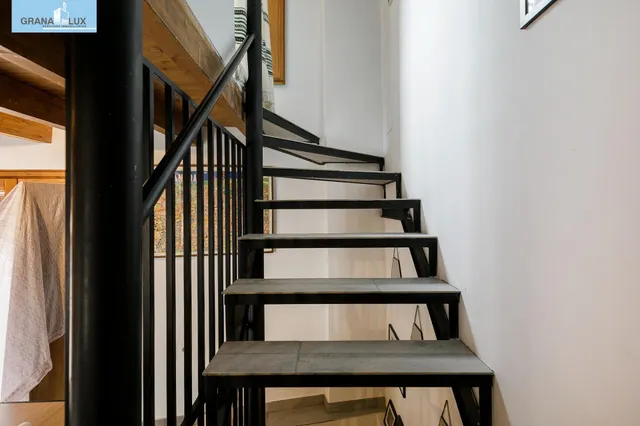 Casa unifamiliar reformada. — 19