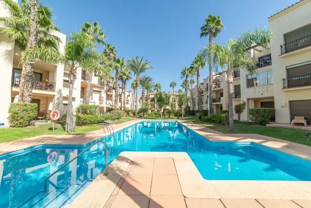 Planta baja 3 habitaciones 86m² en venta - Roda