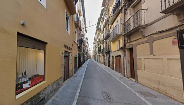 PISO EN VENTA EN PAMPLONA. Activo inmobiliario SIN POSESIÓN, - foto 3