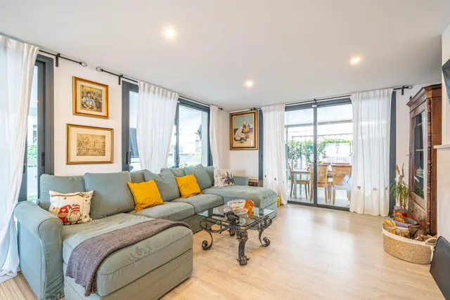 Chalet reformado con piscina, dos apartamentos independientes y garaje en Las Maravillas — 13