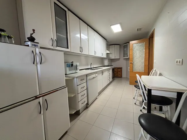 Se vende amplio piso en plaza europa — 10