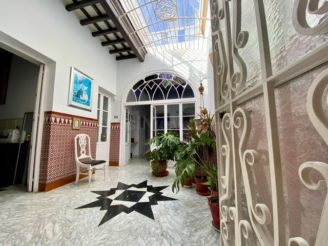 Exclusiva casa independiente de 5 dormitorios en la Alameda