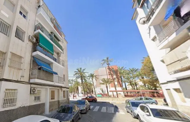 SE VENDE piso OKUPA en C ALBINELLA 3 de Elche/Elx — 2