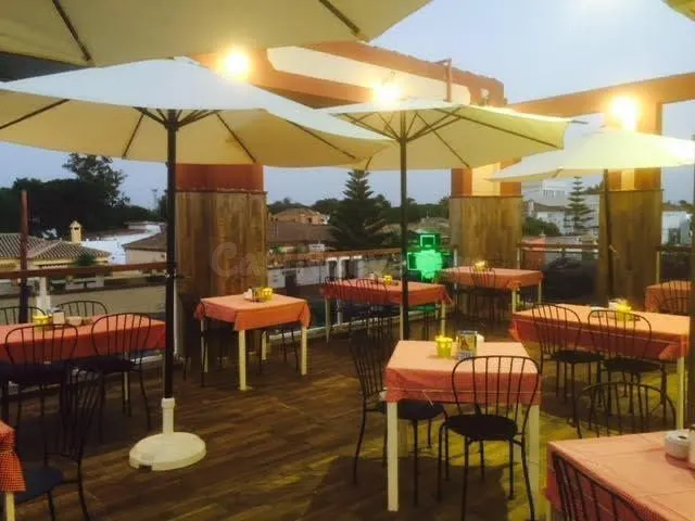 SE VENDE RESTAURANTE GRILL DE LUJO EN EL CENTRO DE CHICLANA  - foto 3