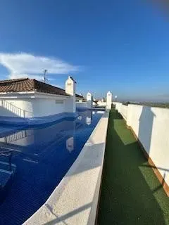 Amplia Propiedad de 3 habitaciones con Vistas a la Montaña — 37