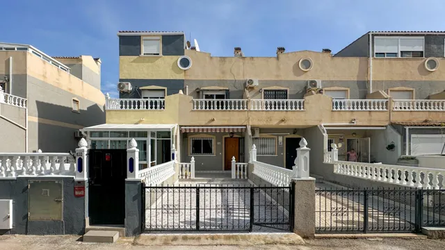 Casa 2 habitaciones 77m² en venta - Playa Flamenca — 40