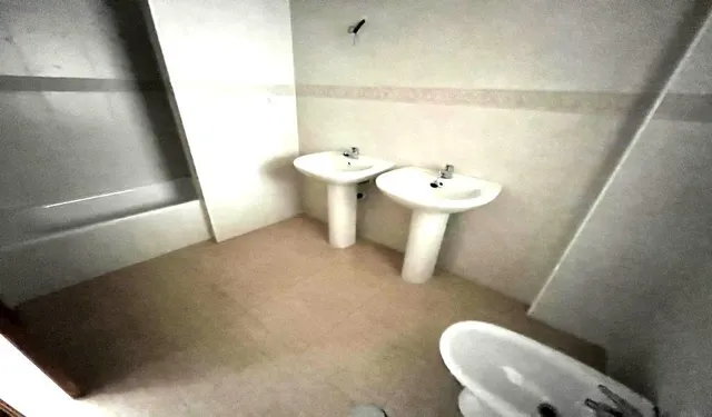 ALTO STANDING - Se vende precioso y GRAN PISO 2º ESQUINA 213 metros — 17