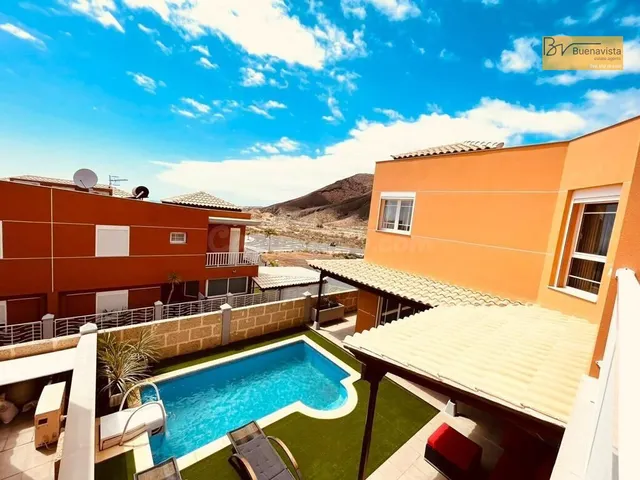 Casa Tipo Dúplex 4 habitaciones 245m² en venta - Los Cristia