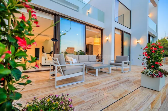 "Tu Paraiso Exclusivo: Villa de Lujo con 4 Dormitorios, 4 ba - foto 2