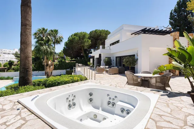 Chalet 4 habitaciones 351m² en venta - Marbella — 35