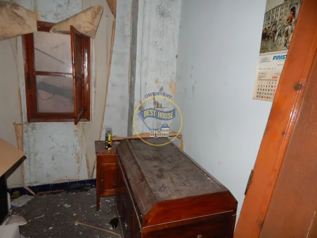 EDIFICIO A REFORMAR EN COCENTAINA. — 7