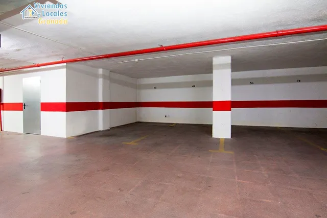 Camino de Ronda cercano a Caleta. Plaza de garaje en venta con acceso en rampa a 15.000€ cada una. A — 10