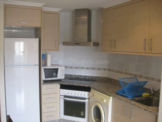 APARTAMENTO DE RECIENTE construcción - TOTALMENTE AMUEBLADO  - foto 2