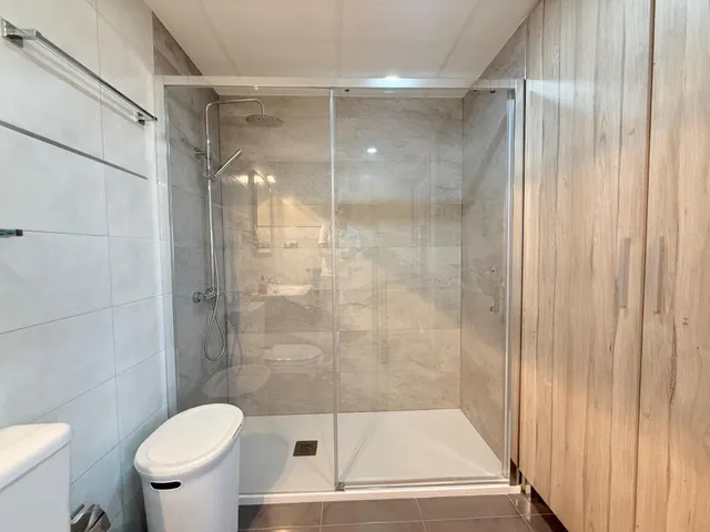 APARTAMENTO CON PISCINA COMUNITARIA Y PARKING EN JESUS I MARIA, DELTEBRE — 22