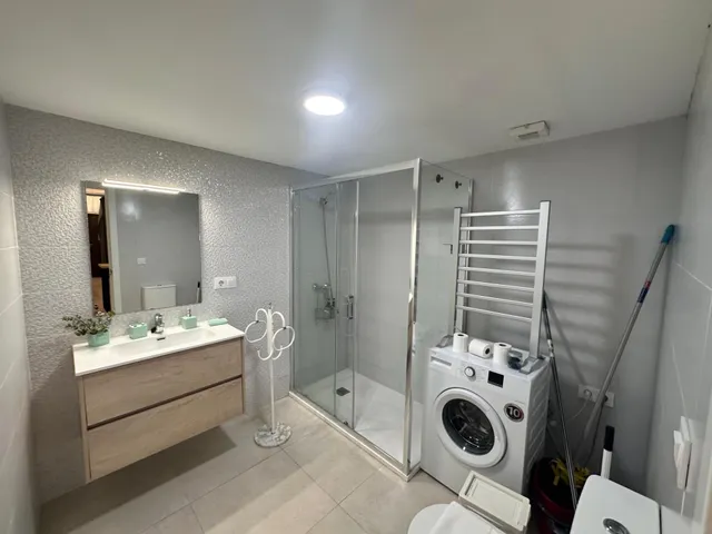 APARTAMENTO EN EXPLOTACIÓN TURÍSTICA — 24