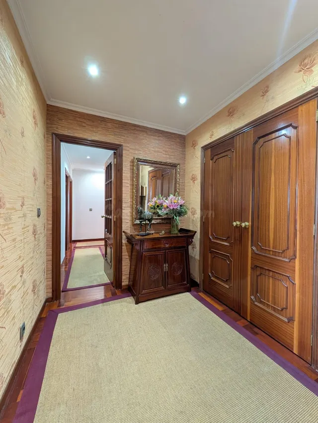 Piso de 4 habitaciones con garaje y 2 trasteros, Vigo. Ref P - foto 3